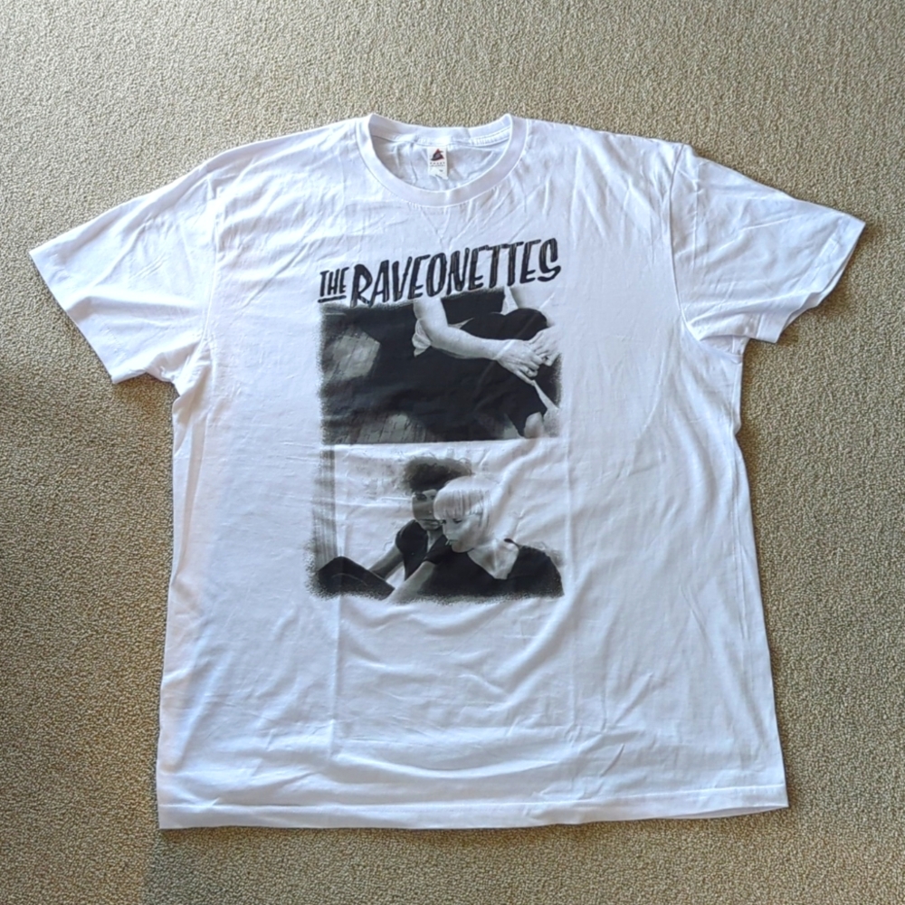 THE RAVEONETTES